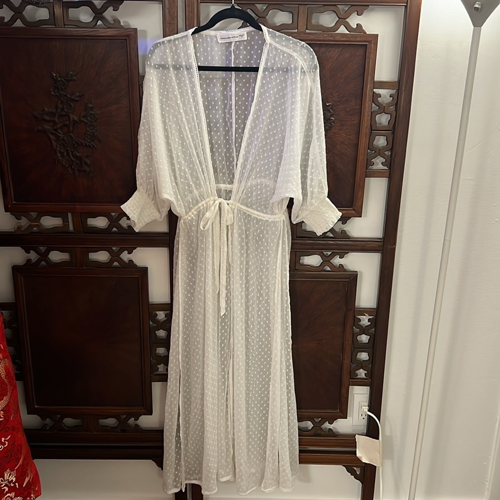 Abercrombie and Fitch Vintage Sheer Dot Swiss Robe Cover-Up -White
